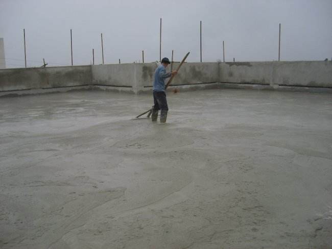 輕質(zhì)混凝土屋面保溫施工